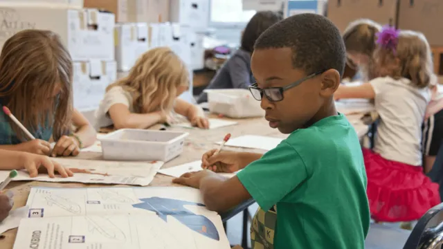 little-school-boys-want-girls-to-have-a-separate-row-cute-letter-to-principal-goes-viral